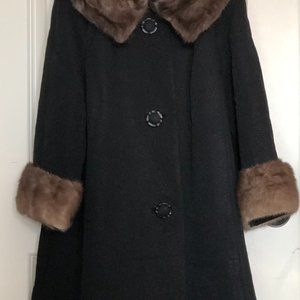 Vintage Black wool coat with mink fur collar and cuff women size S/M